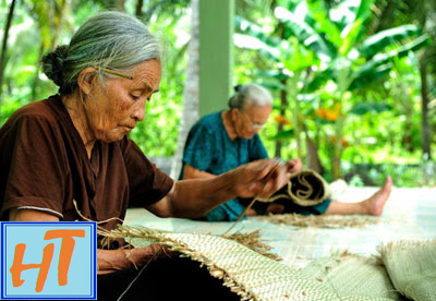 Làng chiếu Long Định rộn ràng vào vụ Tết
